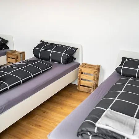 140m² / 3 Schlafzimmer アパート Wörrstadt