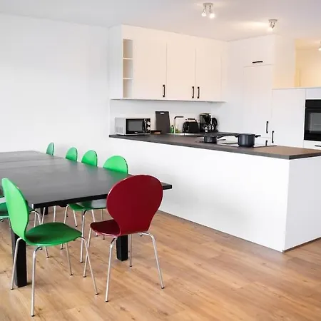 140m² / 3 Schlafzimmer *