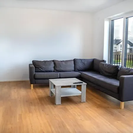140m² / 3 Schlafzimmer Lägenhet *