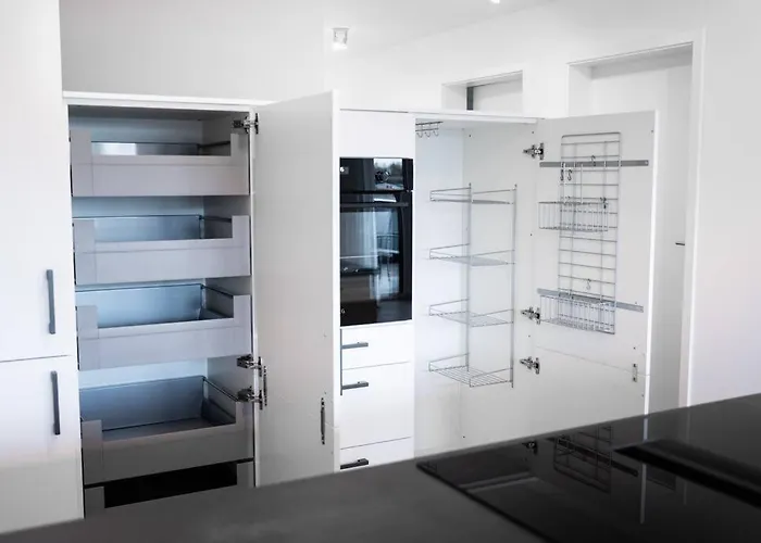 140m² / 3 Schlafzimmer Apartamento *