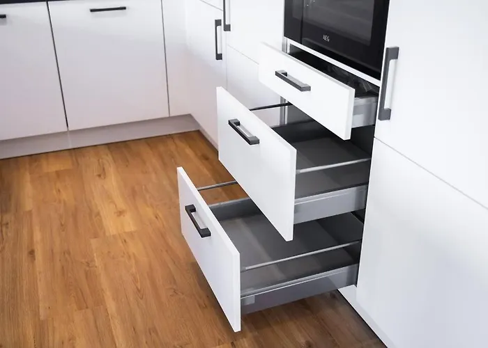 140m² / 3 Schlafzimmer Apartamento *