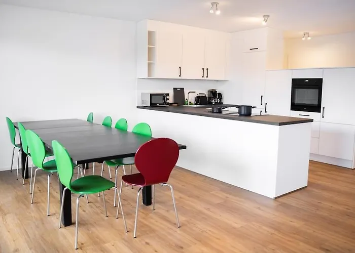 140m² / 3 Schlafzimmer *